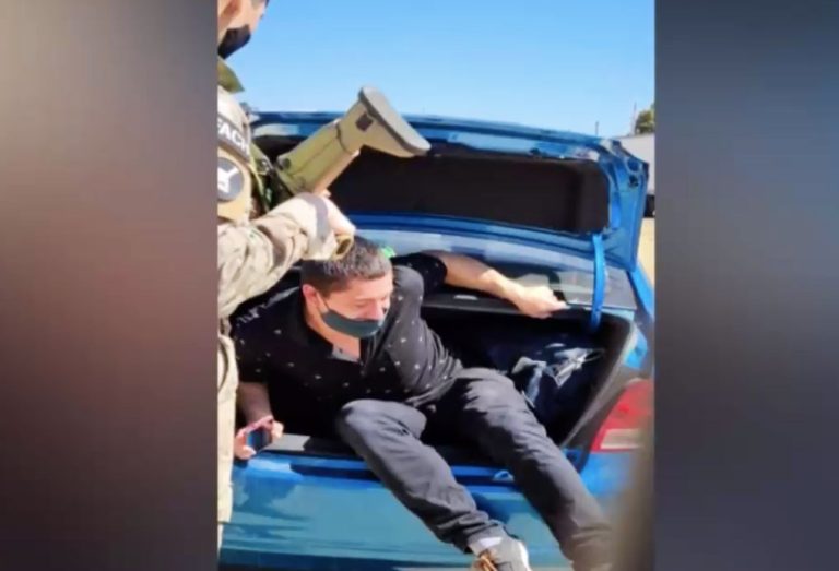 Fiestas Patrias: Descubren a sujeto oculto en maletero de auto en el acceso a Quintero