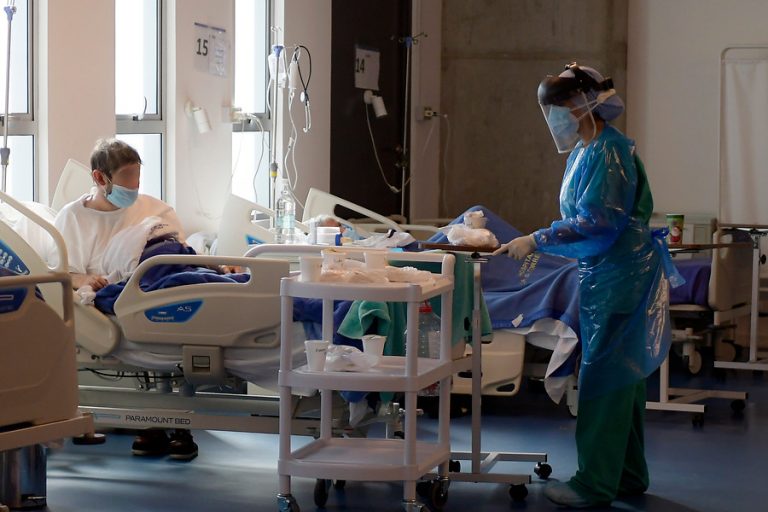 Sobrecarga e impacto en la salud mental: Piden descanso compensatorio para trabajadores sanitarios