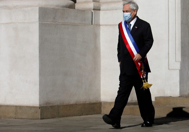Fiestas Patrias: Así fue la foto oficial de Piñera junto a sus ministros