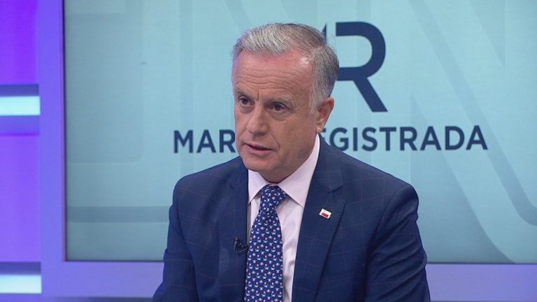 Santelices respalda a Mañalich y califica como 