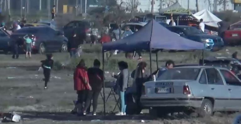 Fiestas Patrias: Desalojan sitio eriazo con más de 500 personas reunidas en Pudahuel