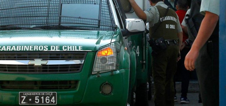 Niño de 14 años evitó femicidio de su madre con un palo en Arica