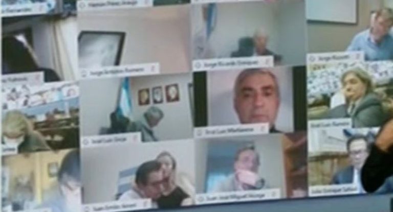 Diputado argentino protagonizó escena sexual en plena sesión a distancia y fue suspendido