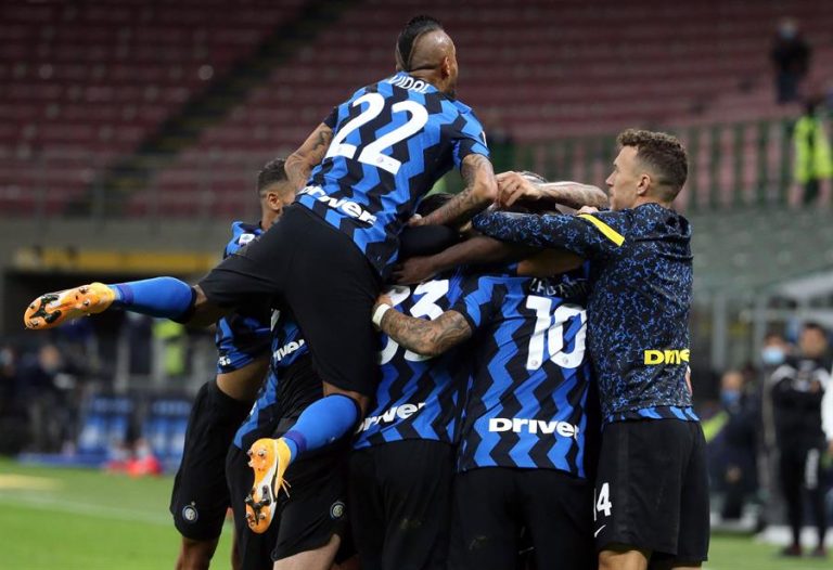 El Inter lo dio vuelta ante Fiorentina en el estreno de Arturo Vidal