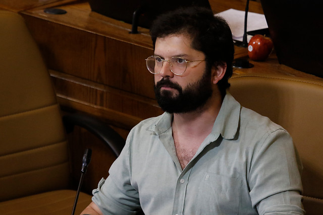 Boric y pactos de omisión del FA: 