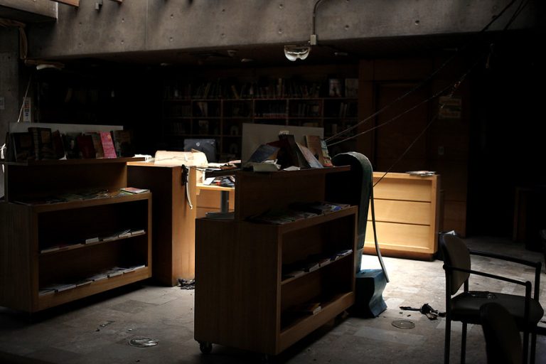 Inician remodelación del Café Literario de Parque Bustamante tras severos daños en su estructura