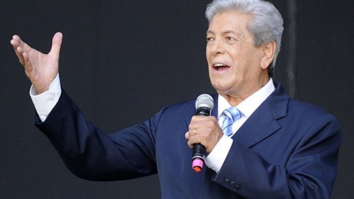 El gran Enrique Maluenda reapareció para enviar un cariñoso saludo a todas las personas de la tercera edad