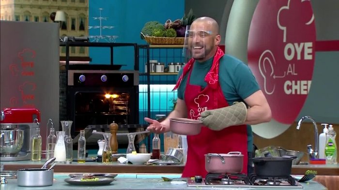 No pudo con las papas y la lengua: Julián Elfenbein provocó la desesperación de Yann Yvin