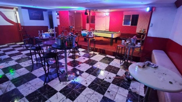 Fiestas clandestinas en Colina y Recoleta: Incluían juegos de luces, pista de baile y venta de alcohol