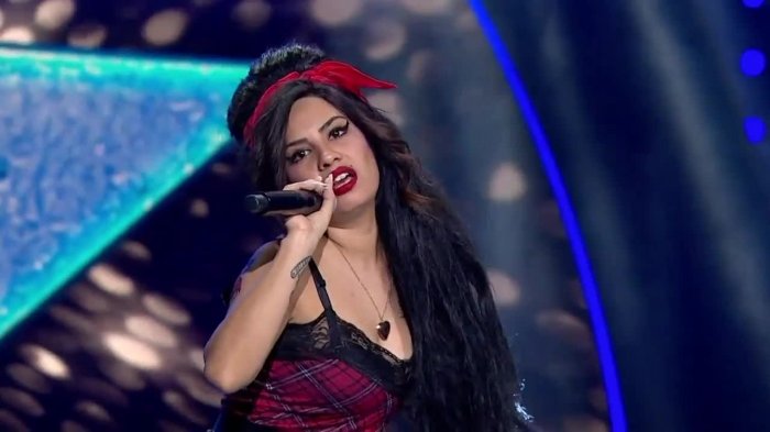 Amy Winehouse conquistó al jurado con su interpretación de la cantante británica