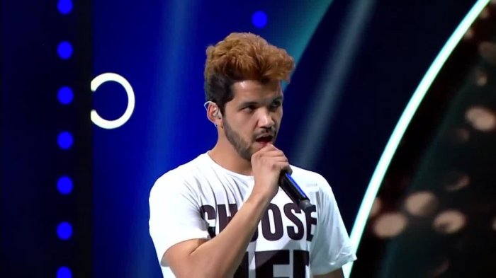 George Michael lo dejó todo en el escenario con los clásicos pasos de baile del británico