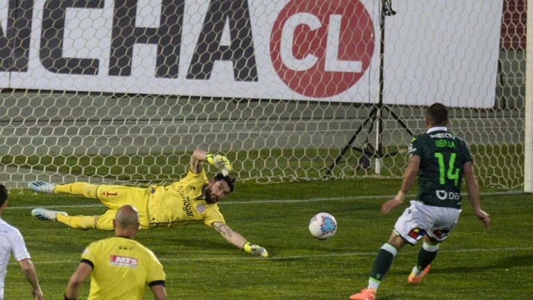 Santiago Wanderers mira de lejos el fondo de la tabla tras sumar segunda victoria en el Campeonato Nacional