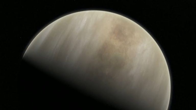 Astrónomo de ALMA por descubrimiento en Venus: 