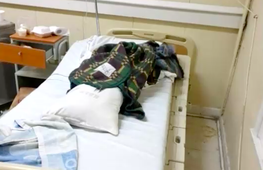 Salió por una ventana: Buscan a reo que se fugó desde el Hospital Barros Luco