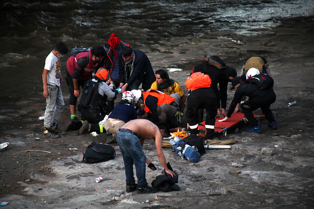 Joven cayó al Mapocho en medio de protestas: Carabineros asegura que 