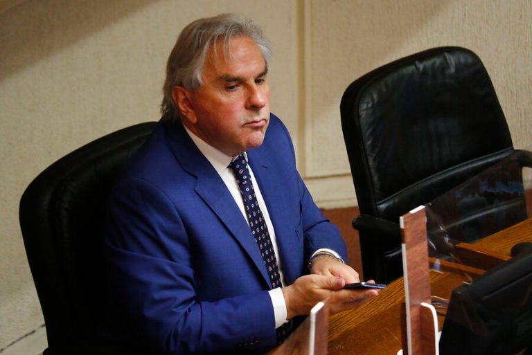 Moreira por joven que cayó al Mapocho: “Es un violentista, no se trata de una blanca paloma”