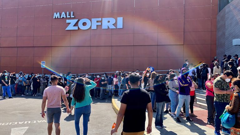 Reportan gran aglomeración tras reapertura de la Zofri en Iquique