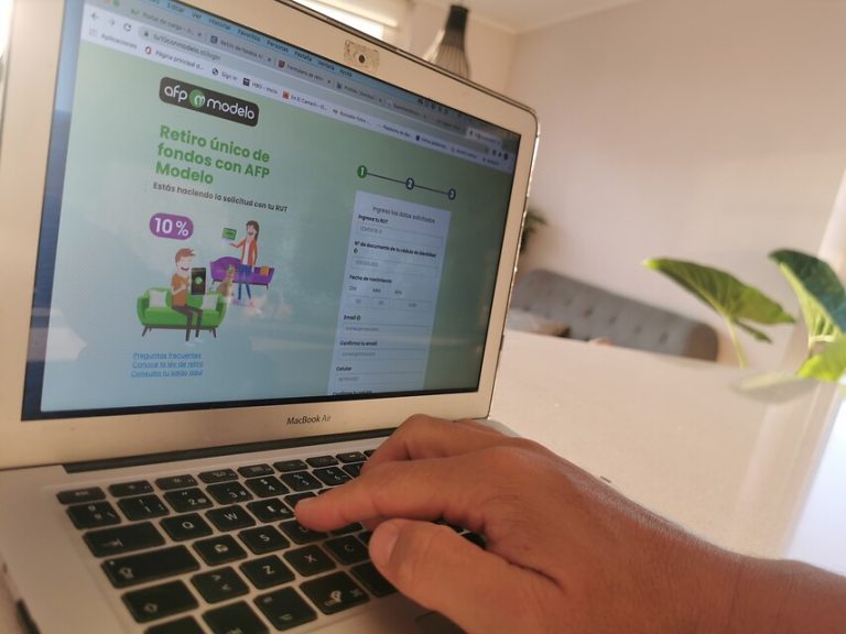 Multan a AFP Modelo por deficiente implementación del retiro del 10% y a AFP Habitat por contenido de cartas