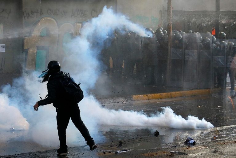 Carabineros reportó 15 detenidos a nivel nacional tras nueva jornada de manifestaciones en pandemia