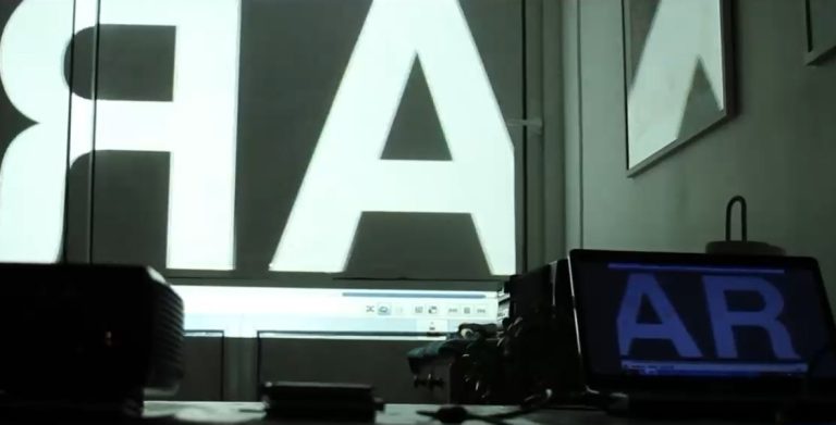 Vecinos proyectan mensajes con luces en departamentos de las Torres de Tajamar