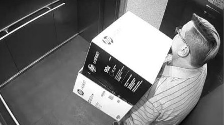 Trabajador robó mil millones de pesos en cartuchos de tinta durante casi 12 años de una biblioteca municipal