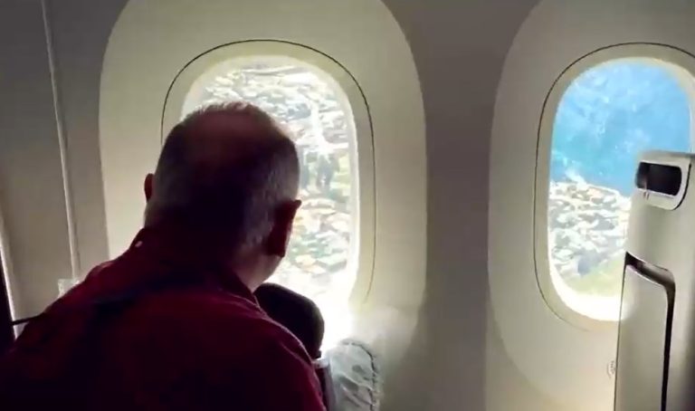 Aerolínea realiza vuelos sin destino para ansiosos por viajar durante la pandemia