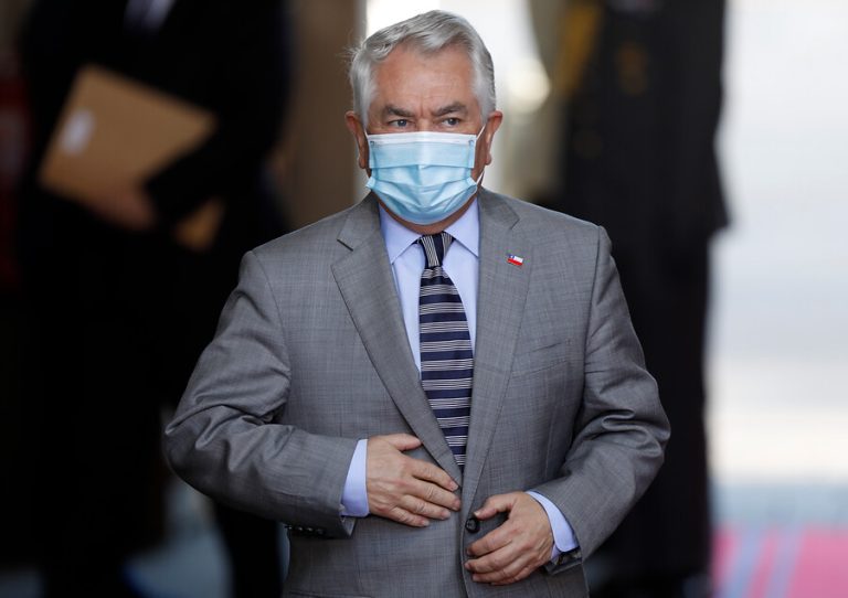 Ministro Paris responde ante sospechas por robo de computadores en la Seremi de Salud: 