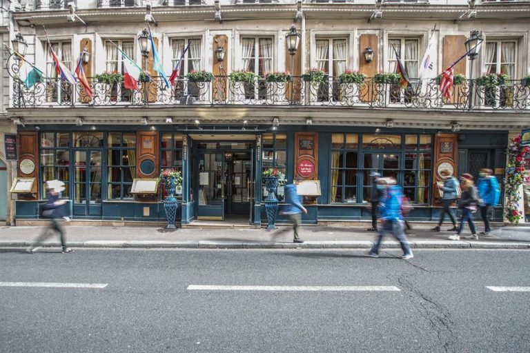 Francia vuelve a aumentar en casos diarios de COVID-19 tras registrar más de 12 mil infectados