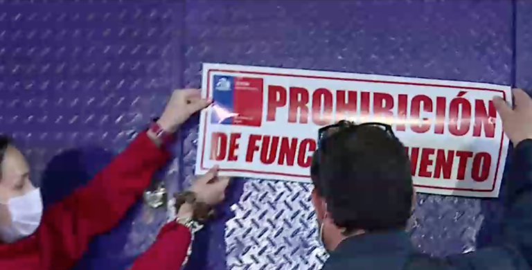 Había 300 personas adentro: Clausuran Espacio Harvard en Bellavista por no cumplir medidas sanitarias