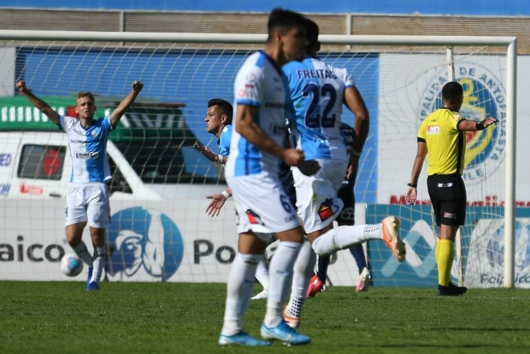 Antofagasta impuso localía y derrotó a la U para alcanzar el cuarto puesto en la tabla
