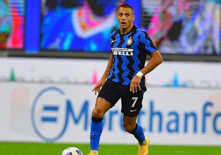 Alexis sería citado y podría jugar en clásico ante el AC Milán