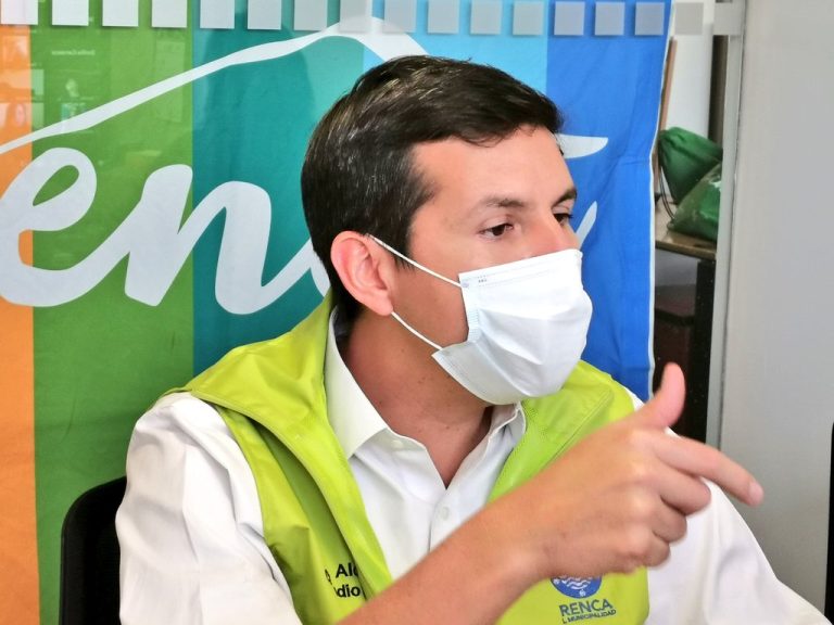 Claudio Castro responde a ex alcalde de Renca por cambio de nombre de Av. Jaime Guzmán: 