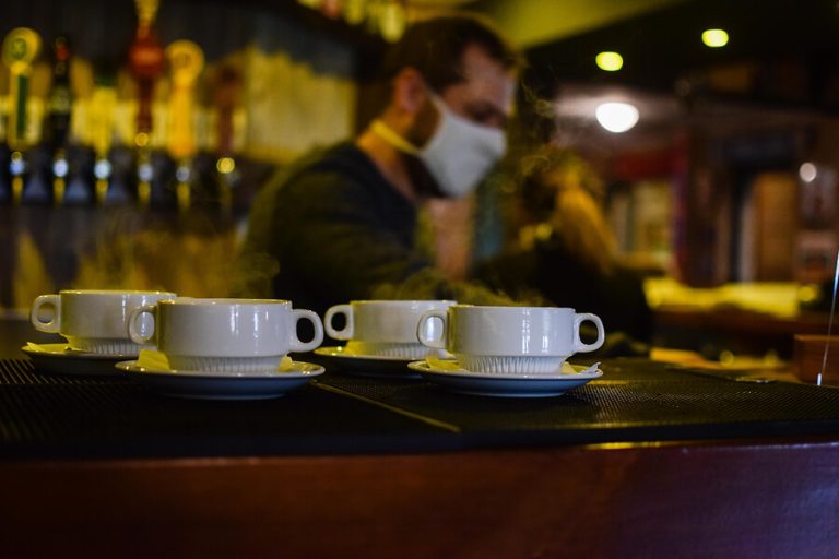 6 comunas de la Región Metropolitana avanzaron a apertura inicial este lunes