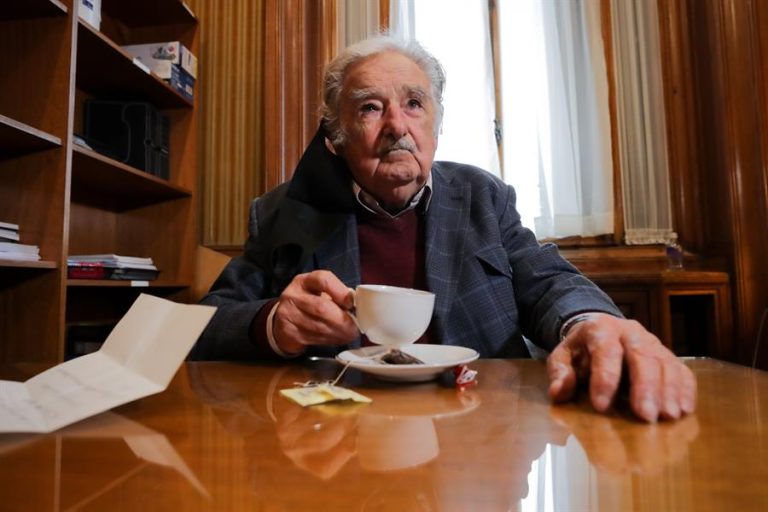 Pepe Mujica renuncia al Senado en Uruguay: 
