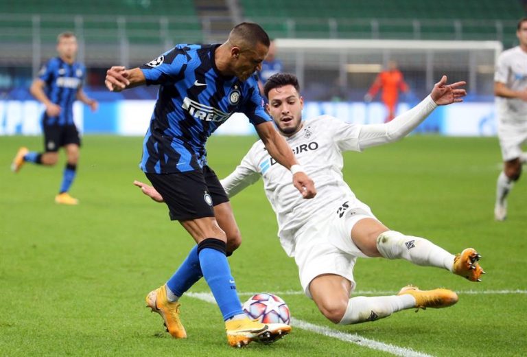 Alexis Sánchez salió lesionado en el duelo del Inter por la Champions