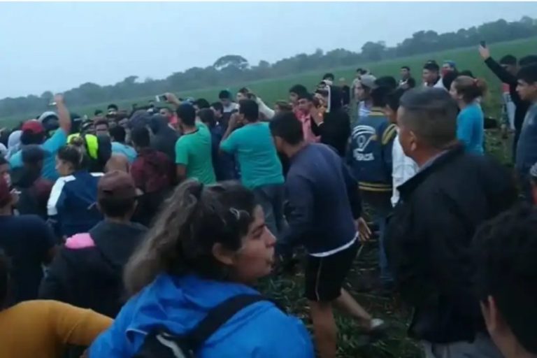 Vecinos lincharon hasta matar a hombre acusado de violar y asesinar a una niña de 9 años