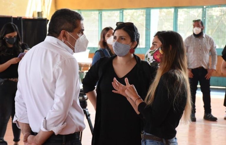 J.A. Kast pide al ministro Paris que aísle a Beatriz Sánchez, Karol Cariola y alcaldes que tuvieron contacto con Maite Orsini