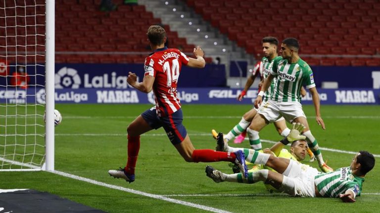Bravo brilló, pero no bastó: Real Betis de Pellegrini cayó ante el Atlético de Madrid