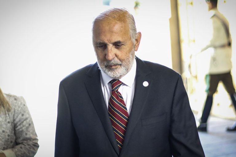 Fiscalía asegura que perseguirá penalmente a personas con COVID-19 que vayan a locales de votación