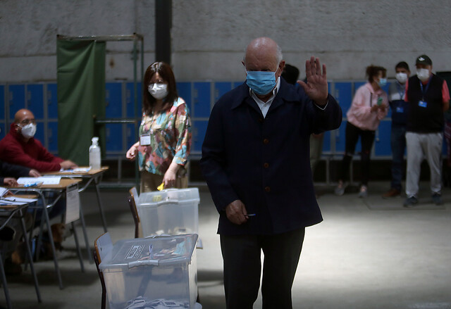 Ex presidente Lagos tras votar en el plebiscito: 