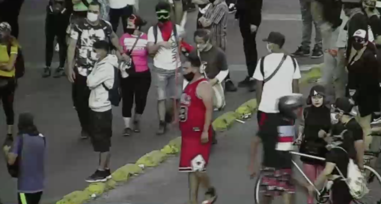 Detienen a sujeto que participó en desórdenes del 18-O: Usaba tobillera por condena previa