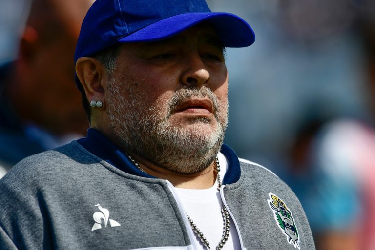 Eternamente Maradona: El 10 cumple 60 y más de 150 estrellas se juntan para saludarlo