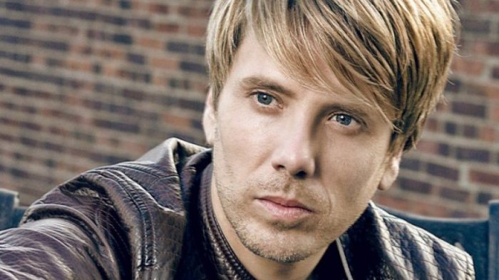 Un clásico: Andrés de León encantó a todos al cantar 