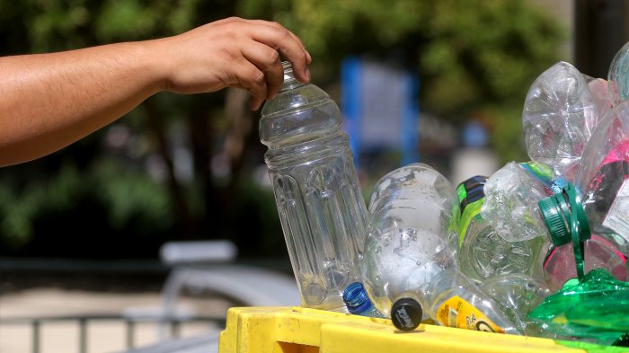 Tienes que saberlo: Esto es lo que se recicla y lo que no se recicla en Chile