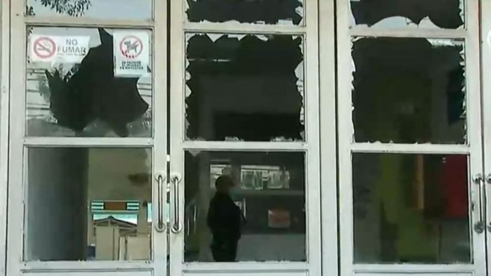 SAPU de Puente Alto terminó con violentos daños: Turba perseguía a un sujeto acusado de abuso sexual