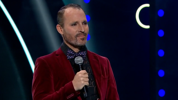 Te amaré: Miguel Bosé dejó a todos enamorados con su presentación