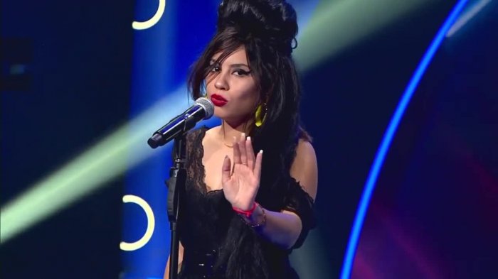 ¿Qué pasó? Amy Winehouse tuvo problemas de desafinación en su presentación