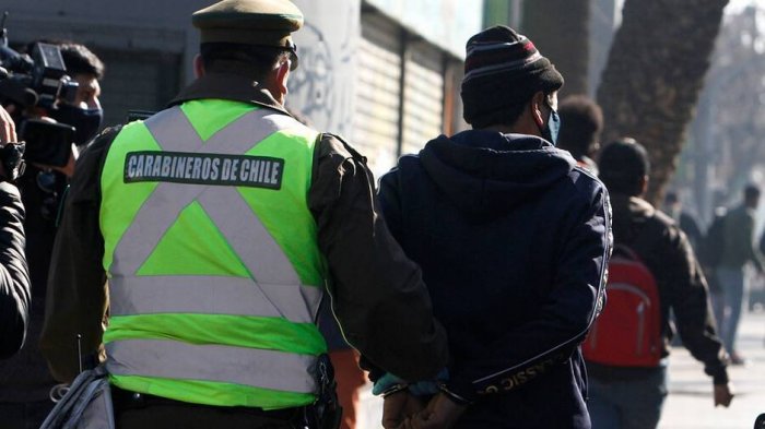 Rompió un récord: Carabineros arresta a hombre que cuenta con 116 detenciones
