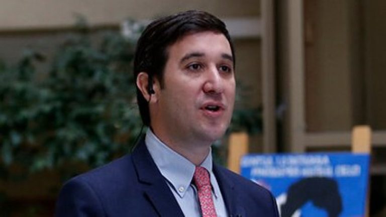 Guillermo Ramírez explicó la existencia de propaganda con su rostro para el plebiscito