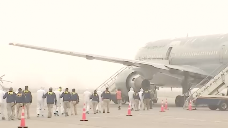 Gobierno expulsa a 56 extranjeros que cometieron diversos delitos en territorio nacional